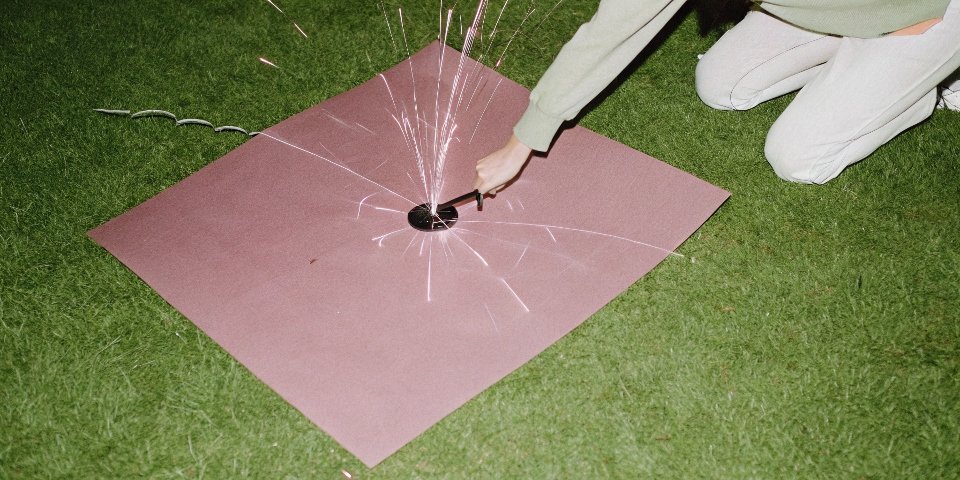 A diagram showing a shattering disc with fragments being contained by the guard.