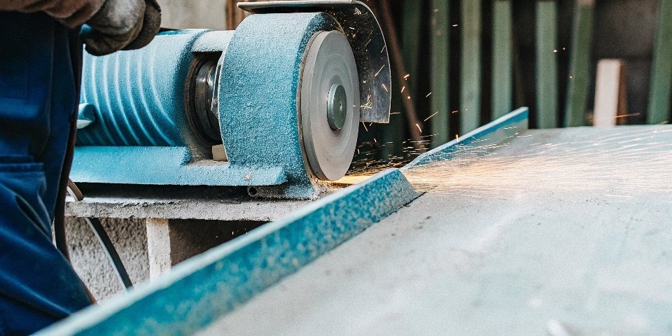 An illustration showing the vibration and "walking" path of an unsecured bench grinder.